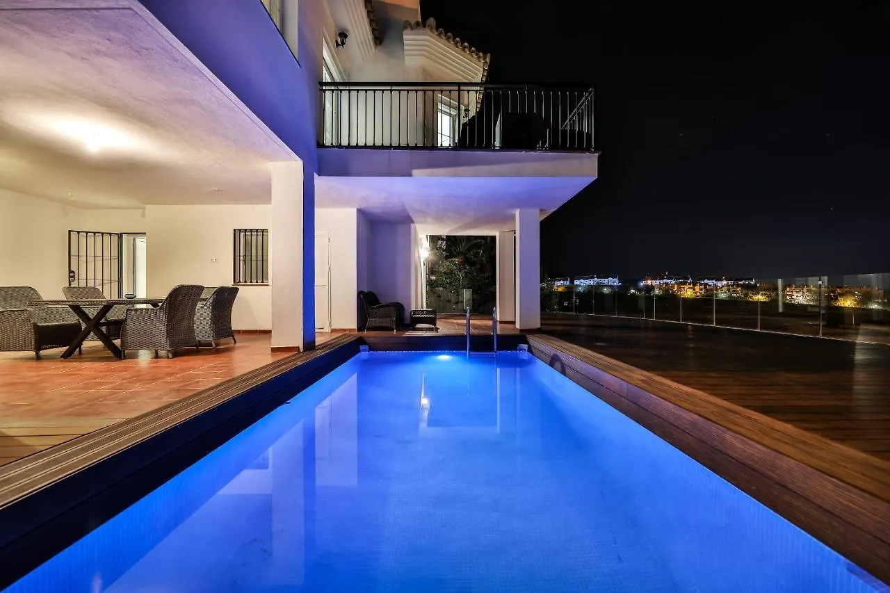 Villa Luna Fitness Sitio de Calahonda 0*,